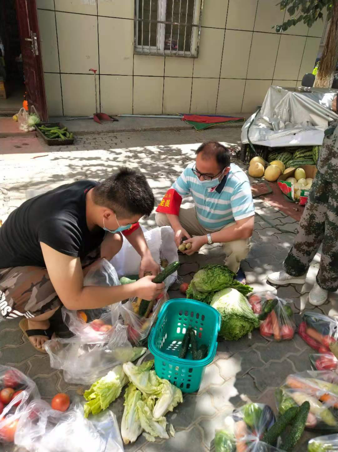 帮助居民配送蔬菜.png